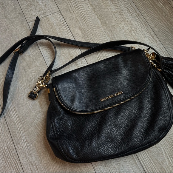Michael Kors Handbags - Michael Kors Black Pebbled Leather Shoulder Bag